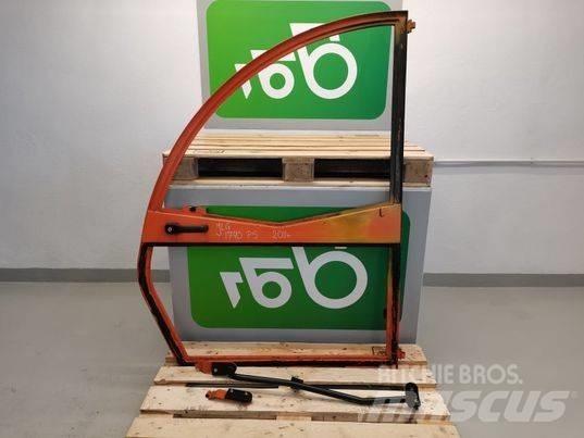 JLG 307 door Cabina