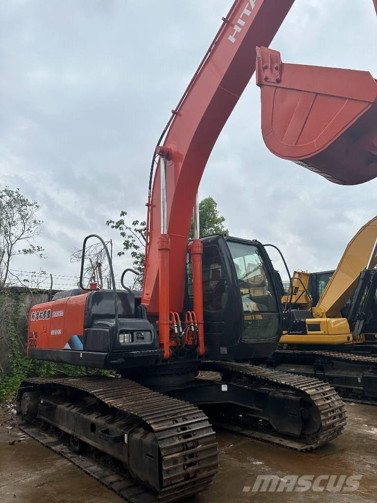 Hitachi ZX 200 Excavadoras sobre orugas