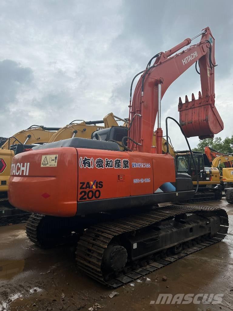 Hitachi ZX 200 Excavadoras sobre orugas