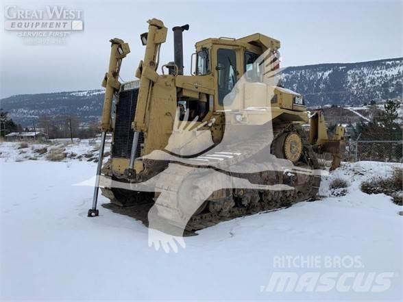 CAT D9N Buldozer sobre oruga