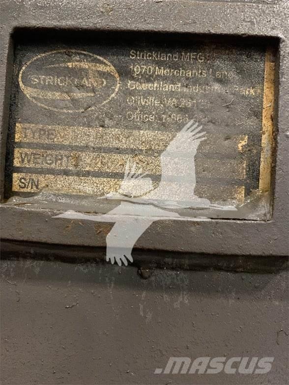 Strickland  Cucharones