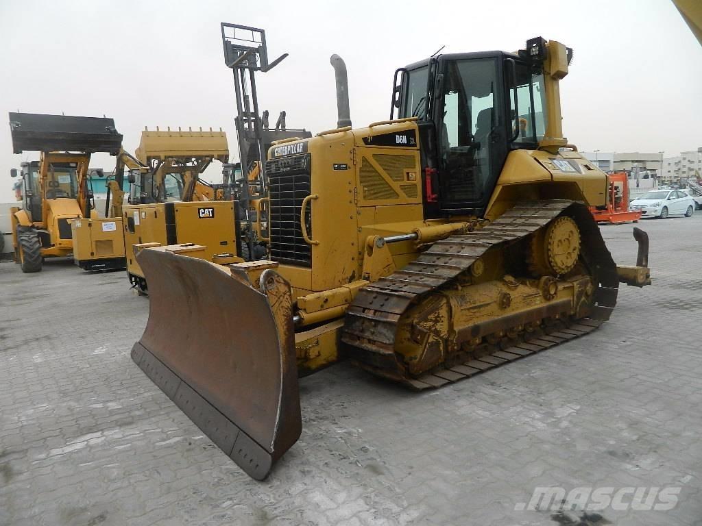 CAT D 6 N XL Buldozer sobre oruga