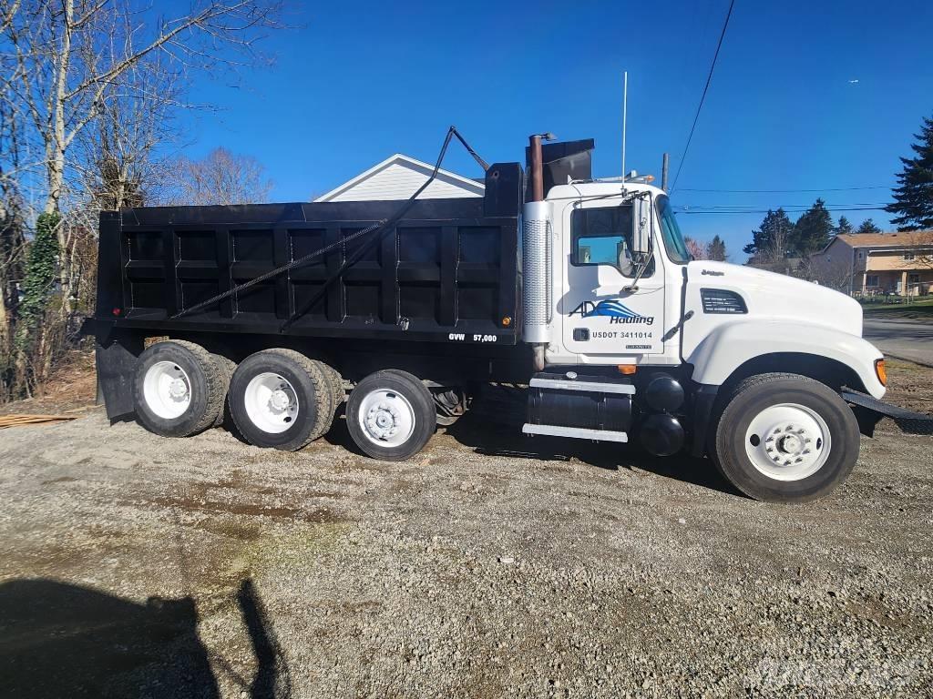 Mack Granite Bañeras basculantes usadas