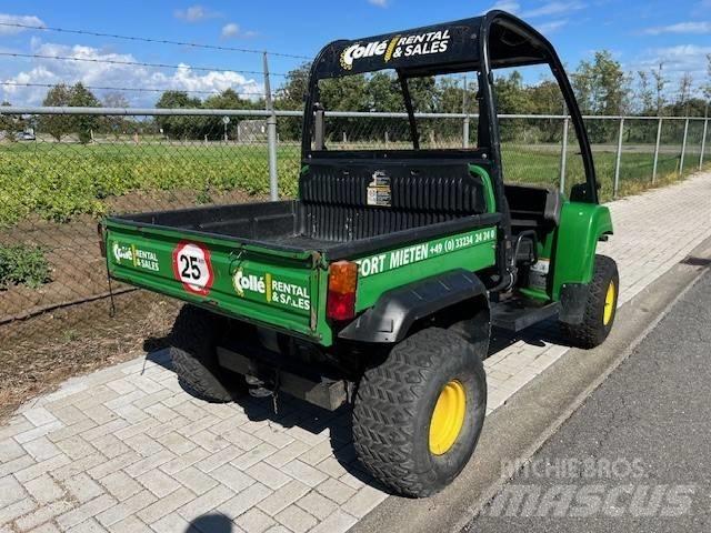 John Deere Gator Maquinarias para servicios públicos