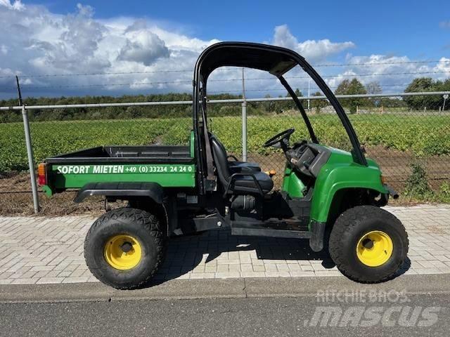 John Deere Gator Maquinarias para servicios públicos