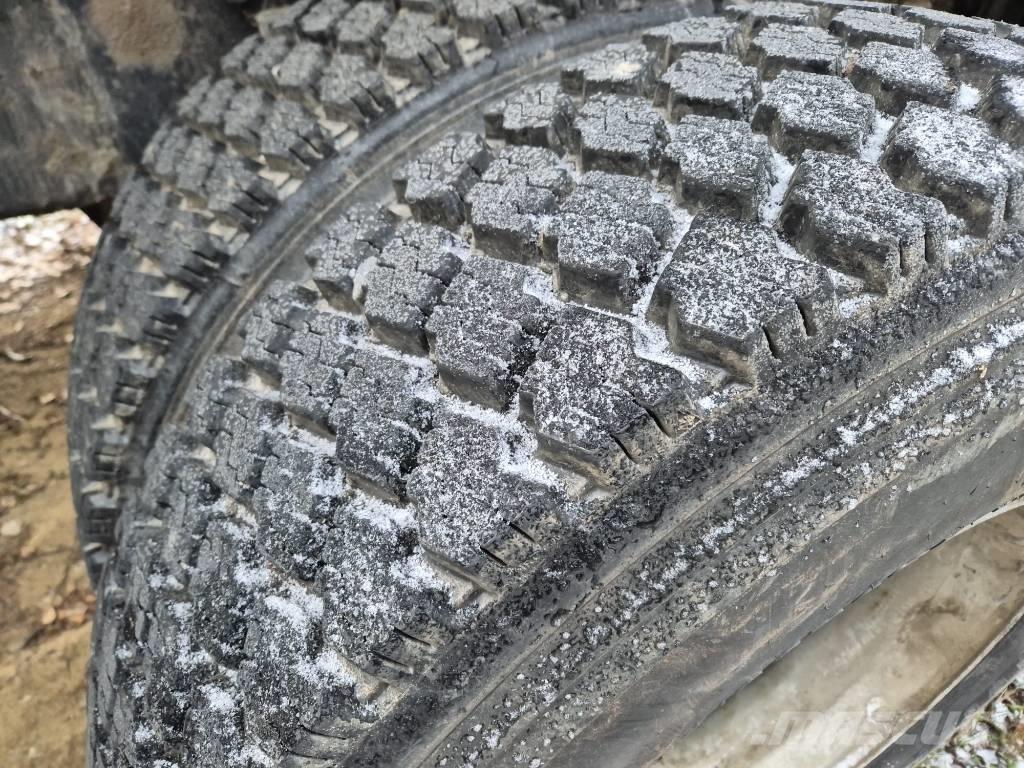 Sisu E11 Bañeras basculantes usadas