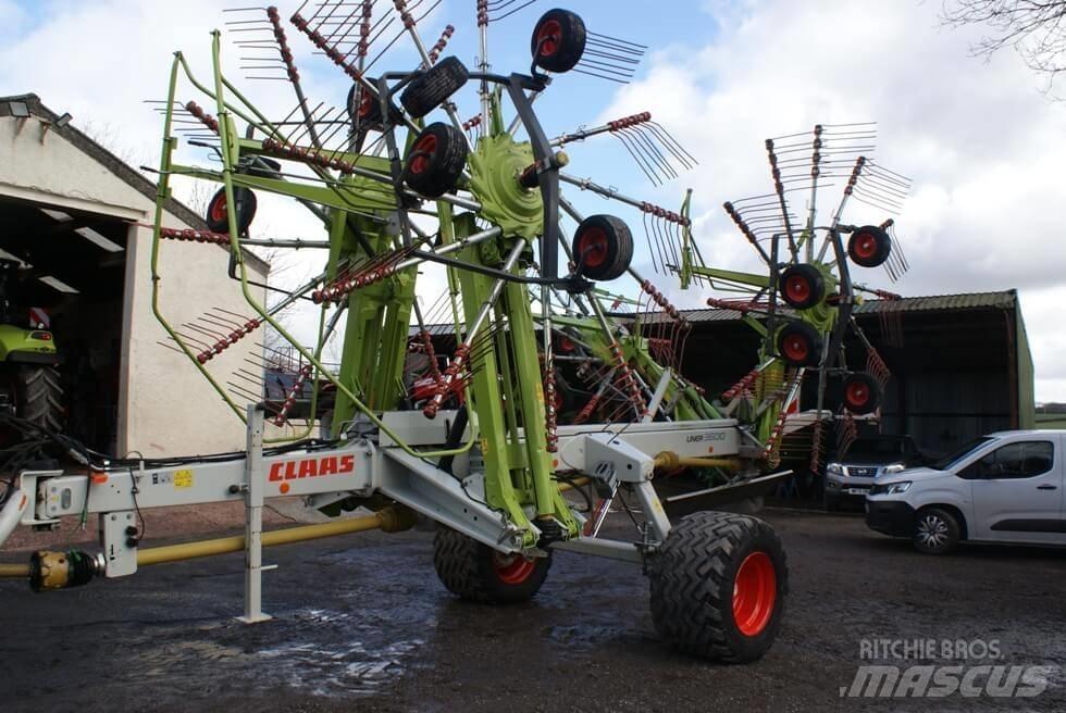 CLAAS Liner 3600 Rastrilladoras y rastrilladoras giratorias