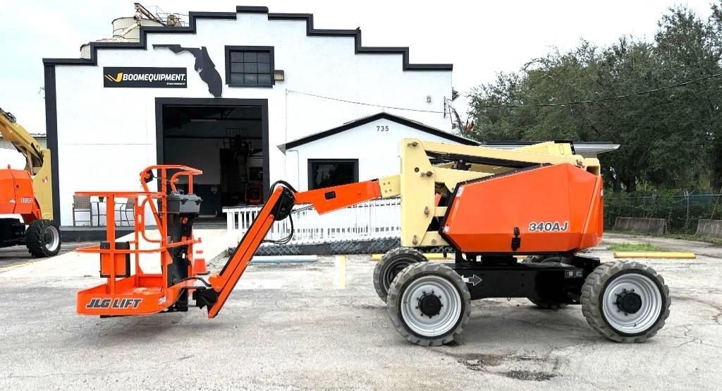 JLG 340 AJ Plataformas con brazo de elevación manual