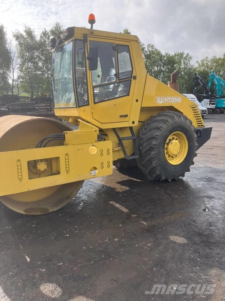 Bomag BW 213 Rodillos de un solo tambor