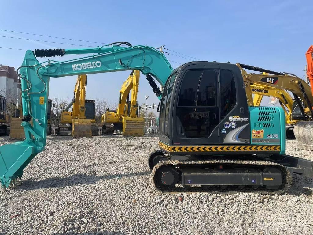 Kobelco SK75 Excavadoras sobre orugas