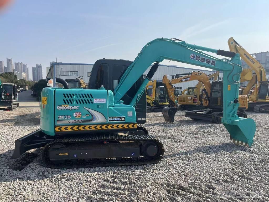 Kobelco SK75 Excavadoras sobre orugas