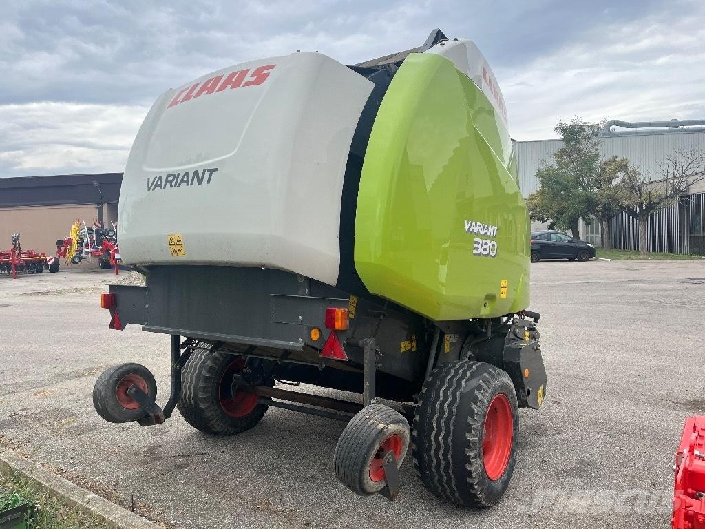 CLAAS Variant 380 Empacadoras circular