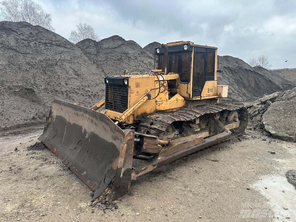 Staliniec B-10 Buldozer sobre oruga