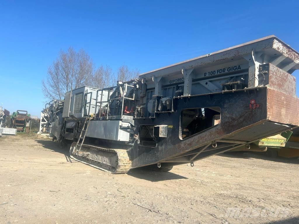 GIPO R100 FDR GIGA Trituradoras móviles