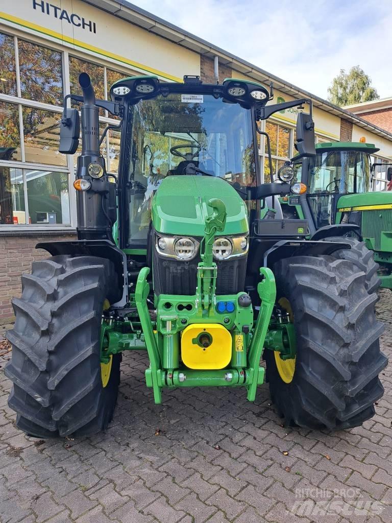 John Deere 6120M Tractores