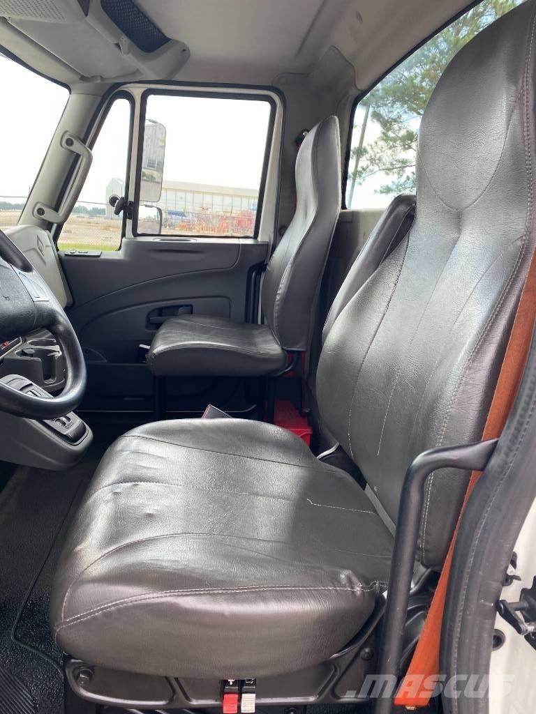 International MV607 Camiones tractor