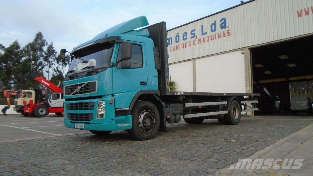 Volvo FM 9 300 Camiones de cama baja