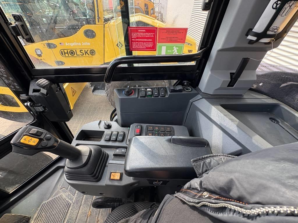 CAT 906 Cargadoras sobre ruedas