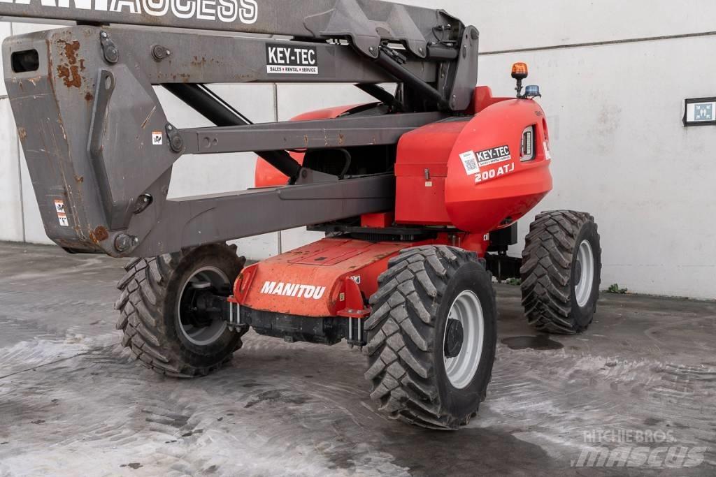 Manitou 200 ATJ Plataformas con brazo de elevación manual