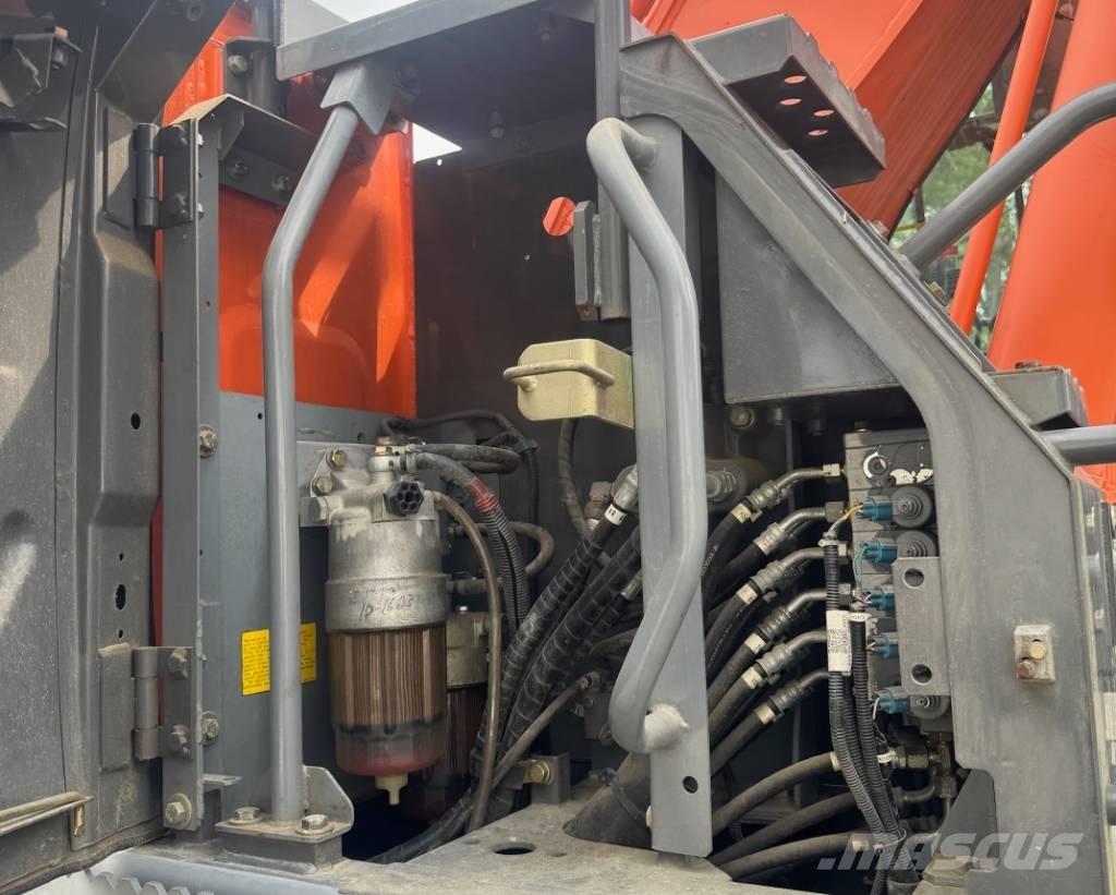 Hitachi ZX 220 W-3 Excavadoras de ruedas