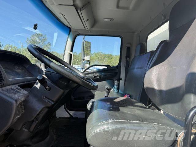 Hino 268 Camiones de reparto de bebidas