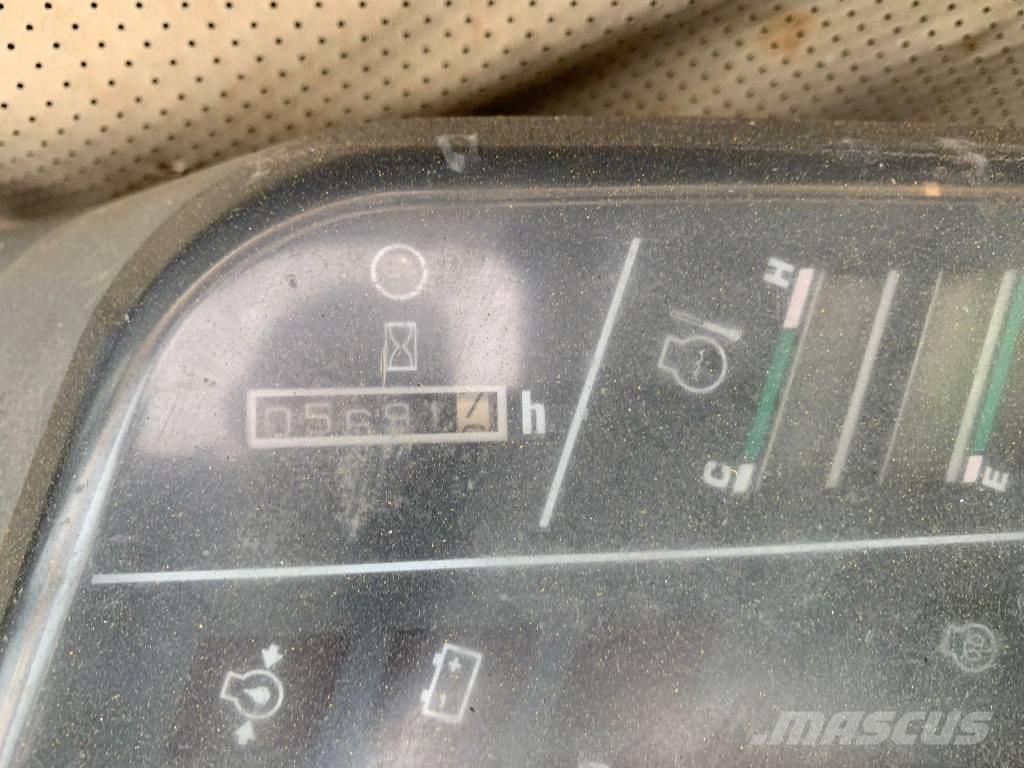 Komatsu CD 110 R-1 Camiones de volteo sobre orugas