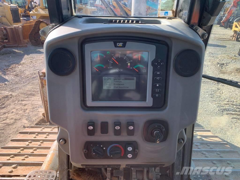 CAT D 6 N Buldozer sobre oruga
