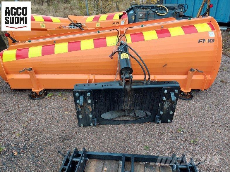 FMG ALUEAURA AA330 Hojas y cuñas quitanieves