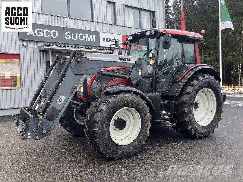 Valtra N121A Tractores