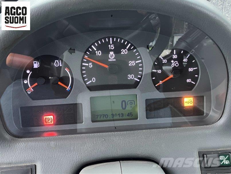 Valtra N121A Tractores