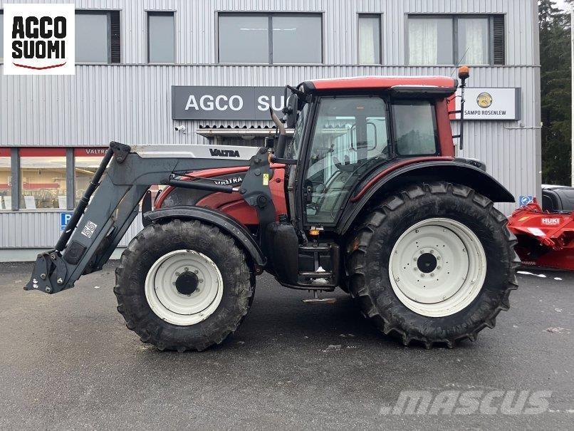 Valtra N121A Tractores