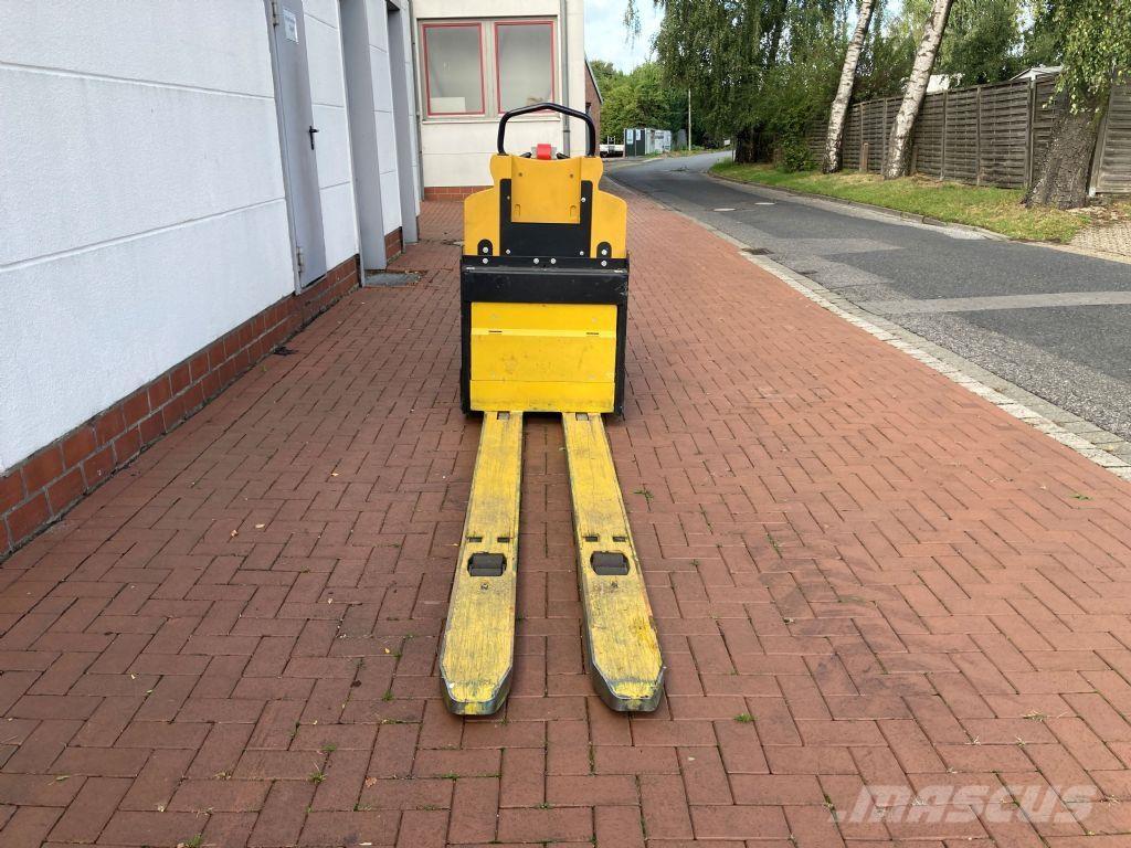 Yale MO 25 Montacargas recogepedidos de baja altura