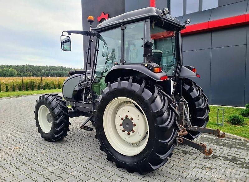 Valtra A93 Tractores