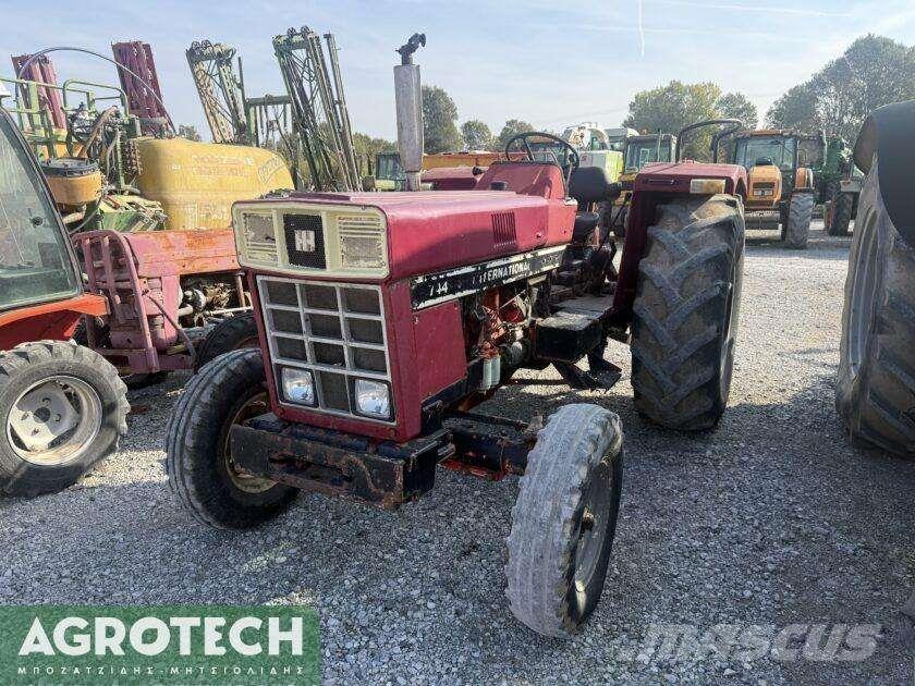 International 724 Tractores