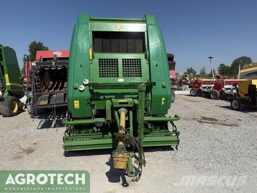 John Deere 864 Empacadoras circular