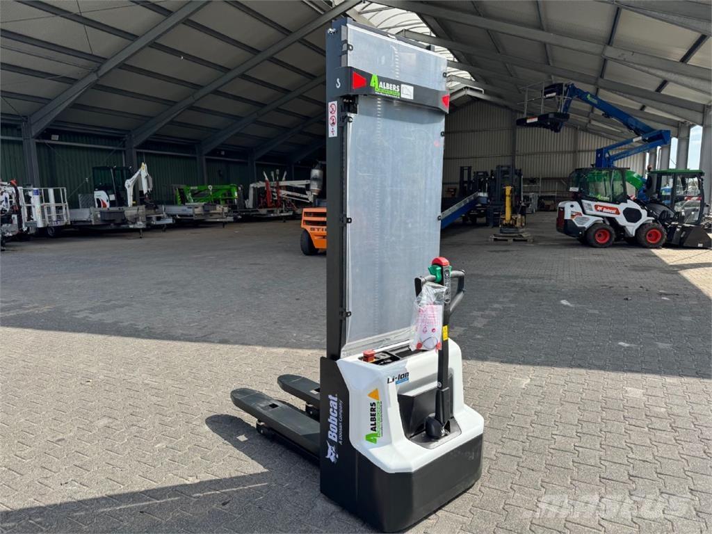 Bobcat LSM 12 N -7 Montacargas manual