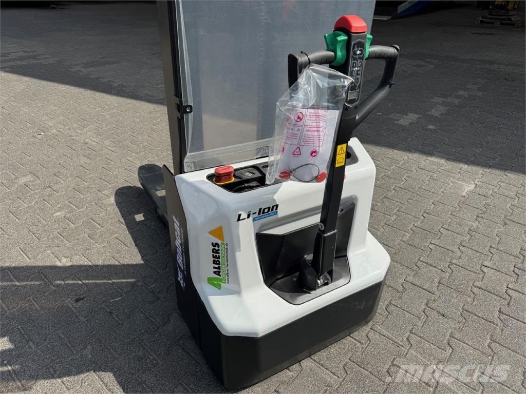 Bobcat LSM 12 N -7 Montacargas manual