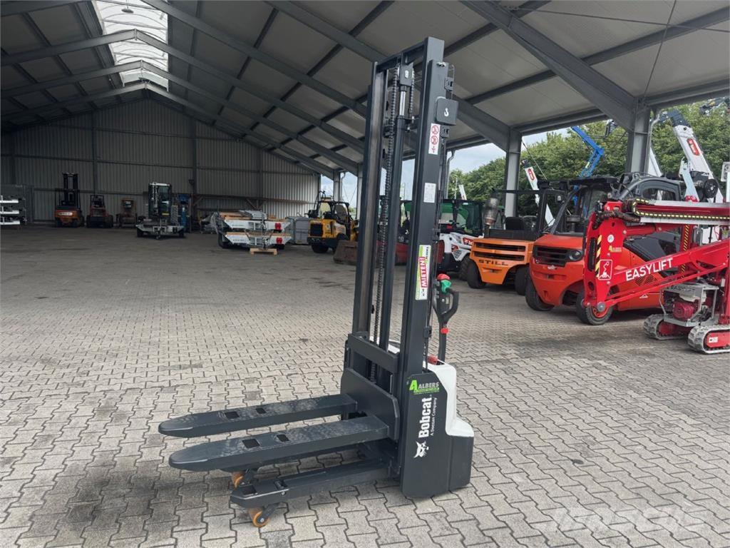 Bobcat LSM12N-7 i Montacargas manual