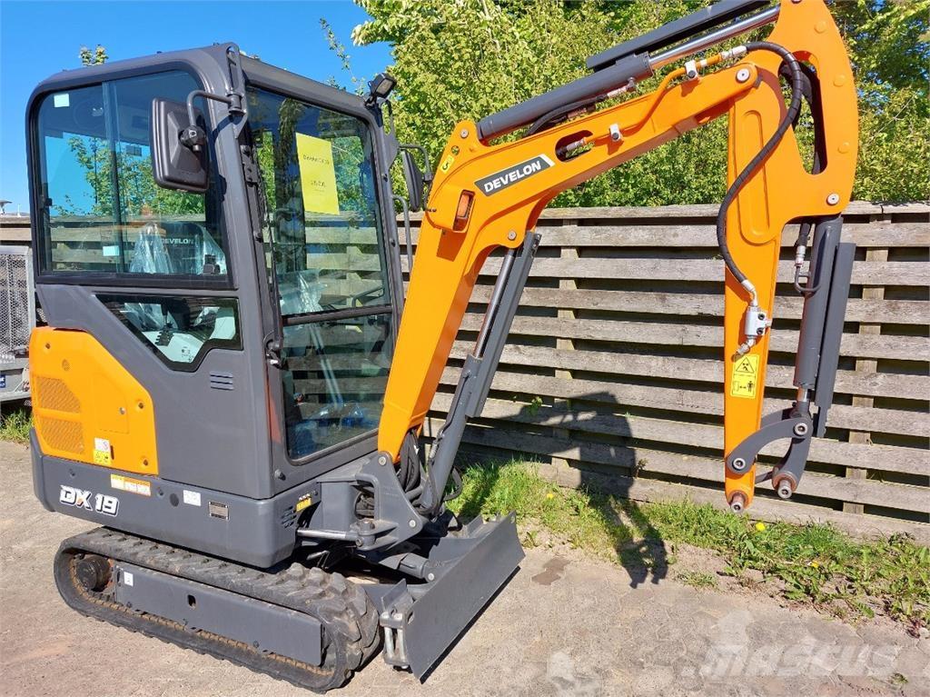 Develon DX19-7 Miniexcavadoras