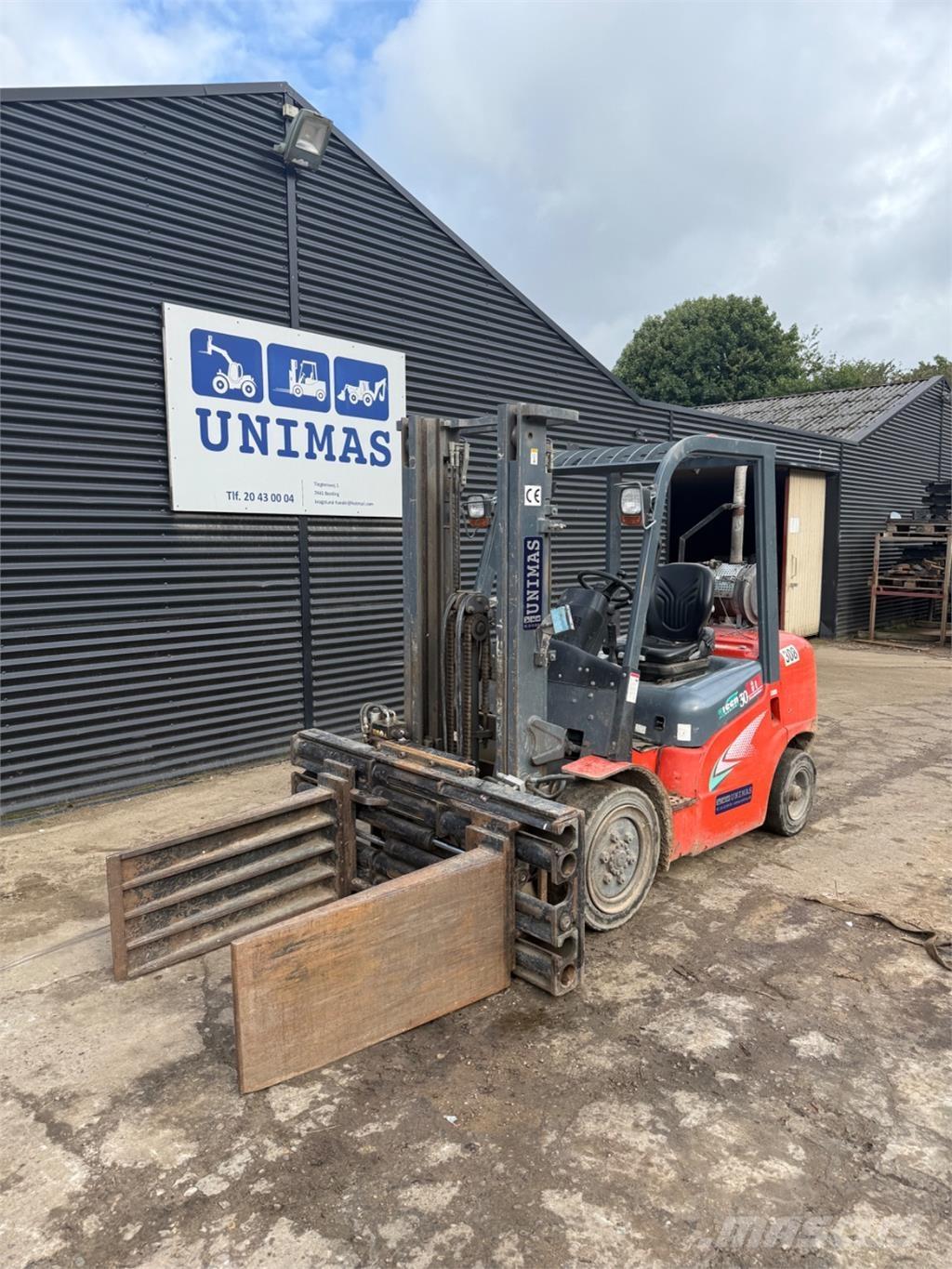 Heli CPCD30 Camiones diesel