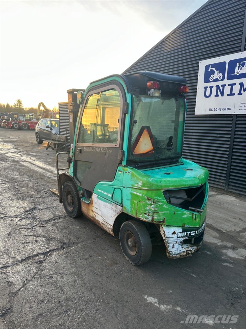 Mitsubishi FD25 Camiones diesel