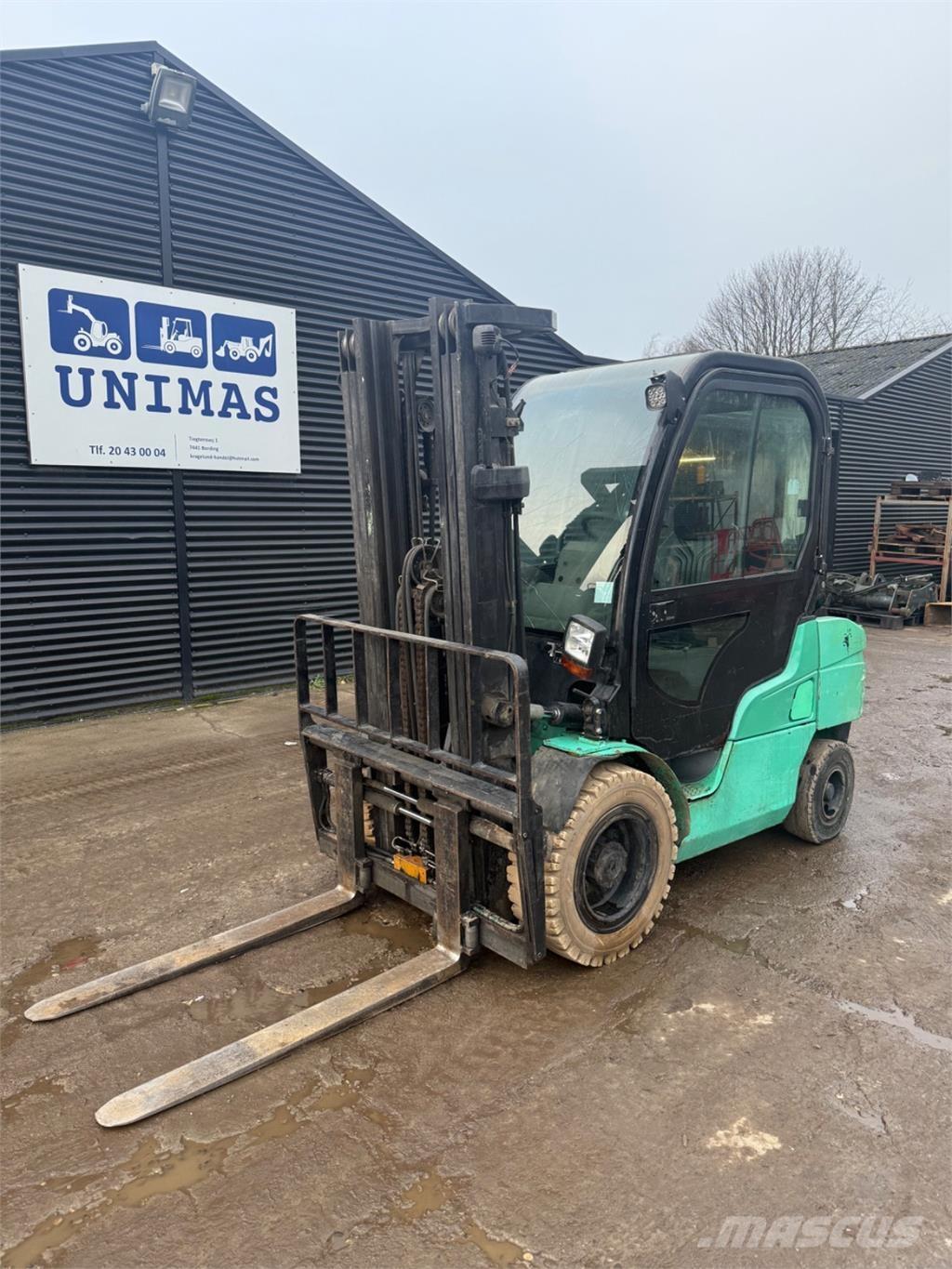 Mitsubishi FD35 Camiones diesel