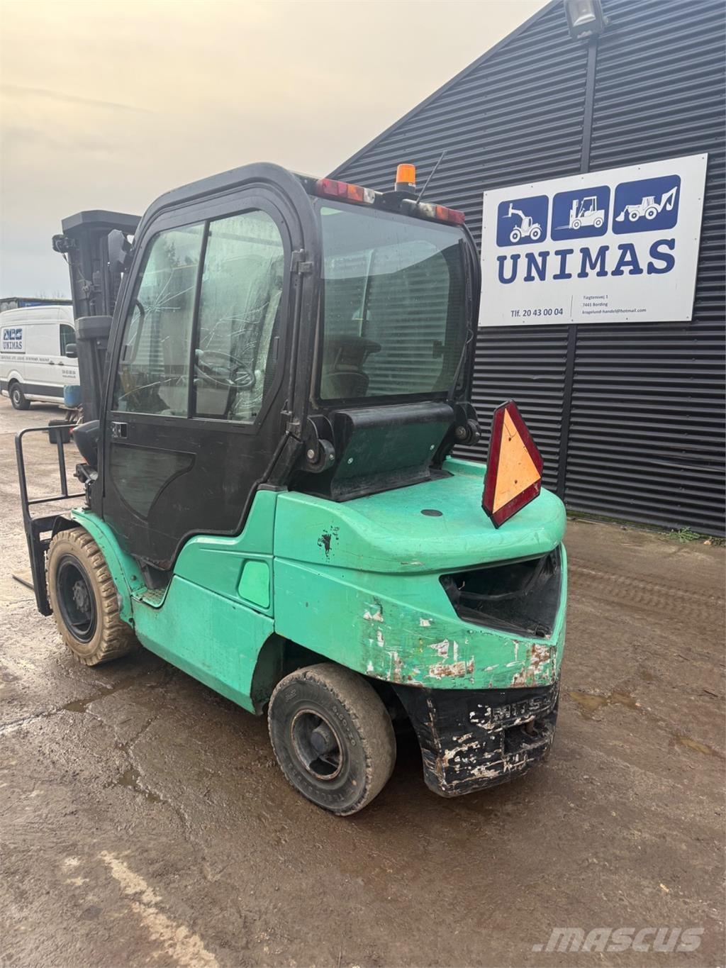 Mitsubishi FD35 Camiones diesel