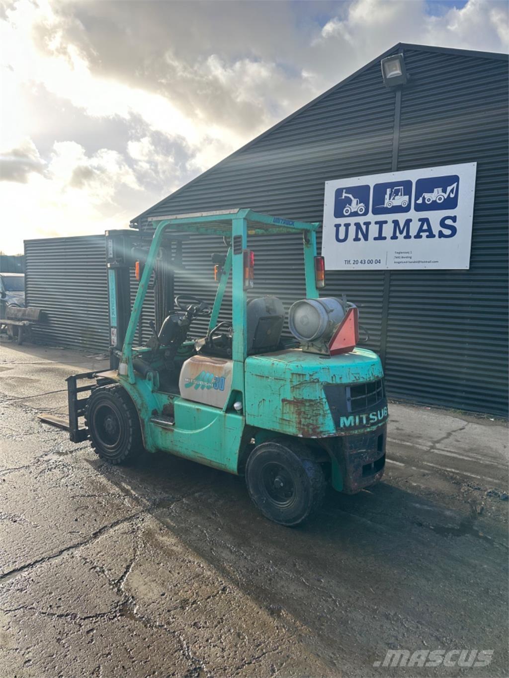 Mitsubishi FG30 Camiones LPG