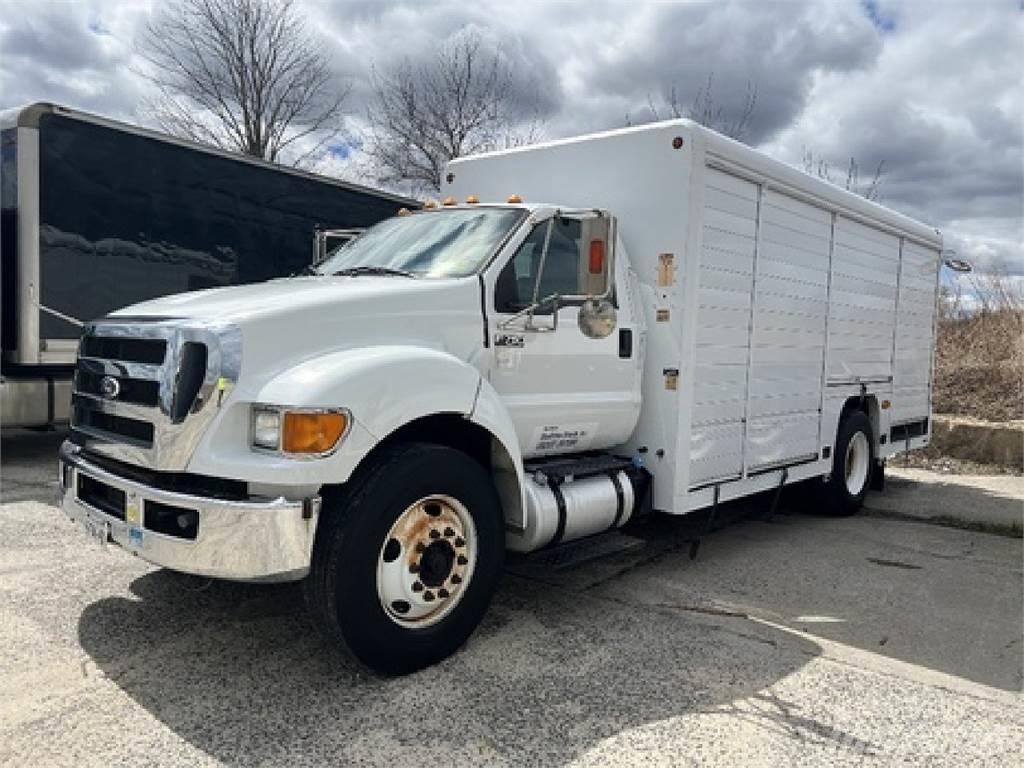 Ford F750 Camiones de reparto de bebidas