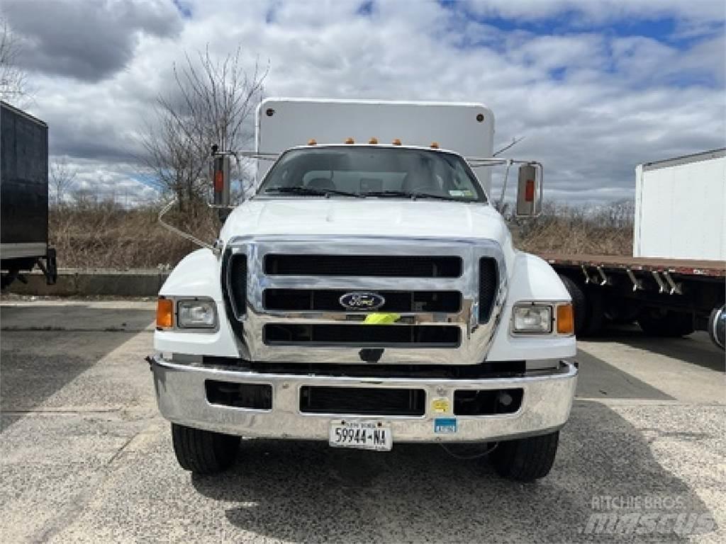 Ford F750 Camiones de reparto de bebidas