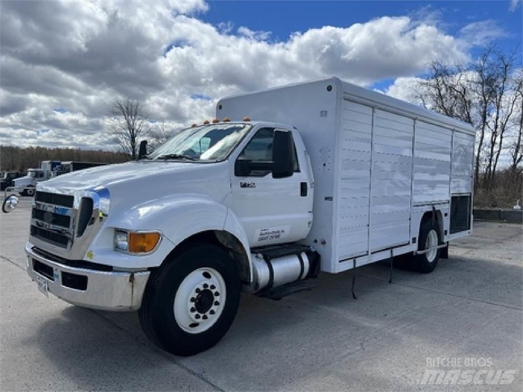 Ford F750 Camiones de reparto de bebidas