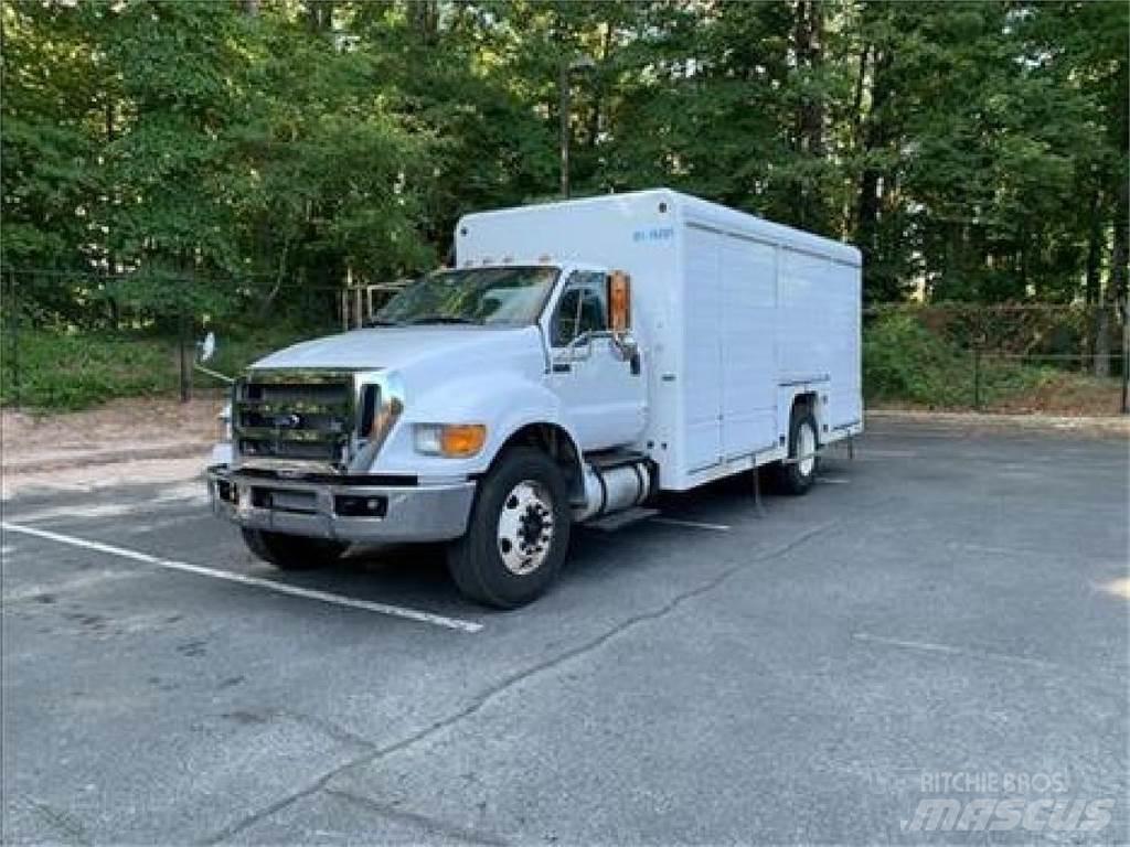 Ford F750 Camiones de reparto de bebidas