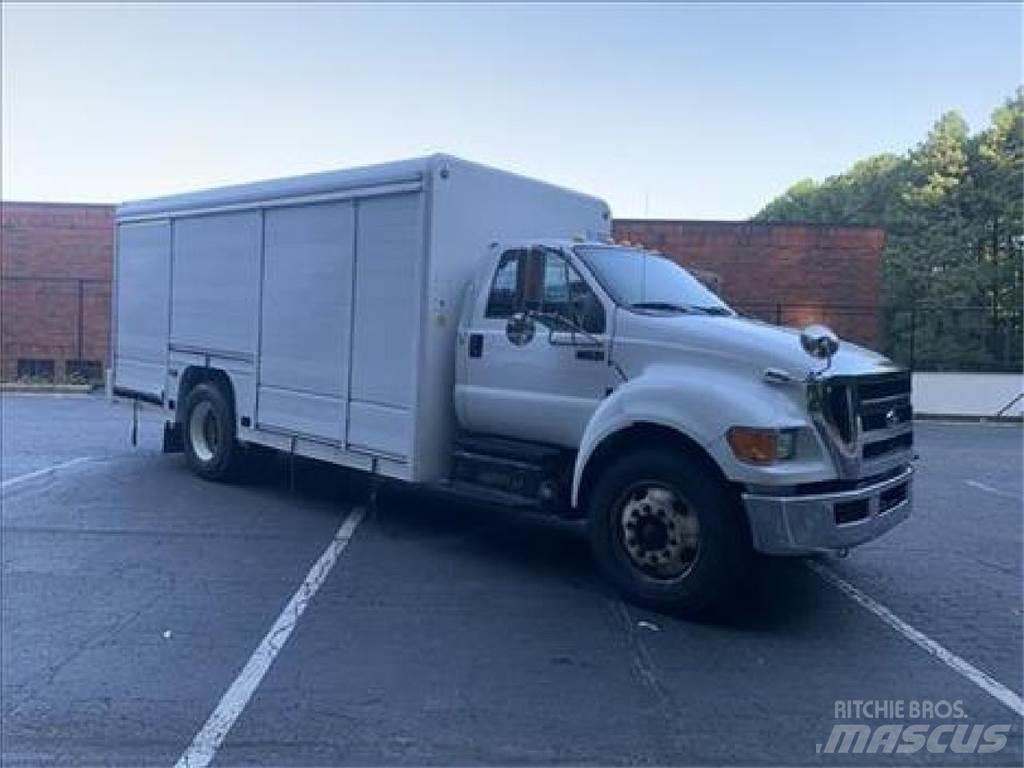 Ford F750 Camiones de reparto de bebidas