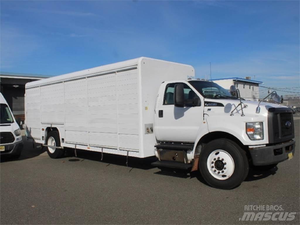 Ford F750 Camiones de reparto de bebidas